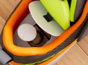 斯凱奇推出支持蘋果AirTag追蹤器的童鞋，便于家長追蹤子女位置