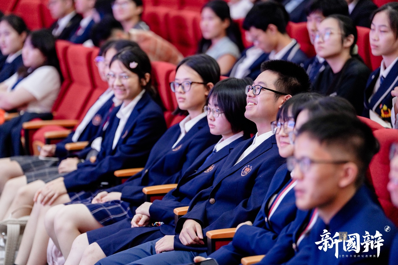 一群人正在聽演講

AI 生成的內容可能不正確。